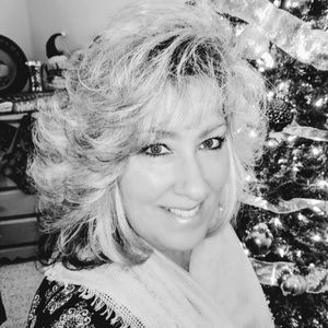 Meet your Posher, Leslee